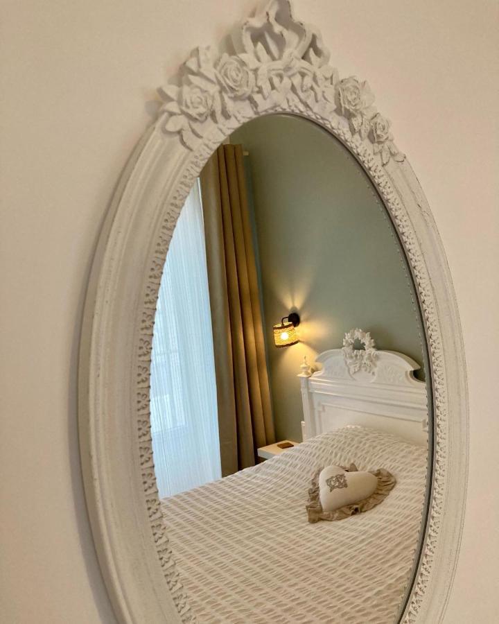 La Maison Virginie: Charming Central Stay with Lake Views Montargis Exterior photo